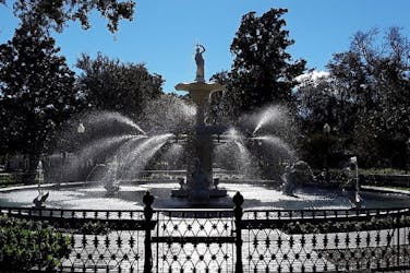 Explore a Chippewa Square e o Forsyth Park em um tour de áudio autoguiado em Savannah